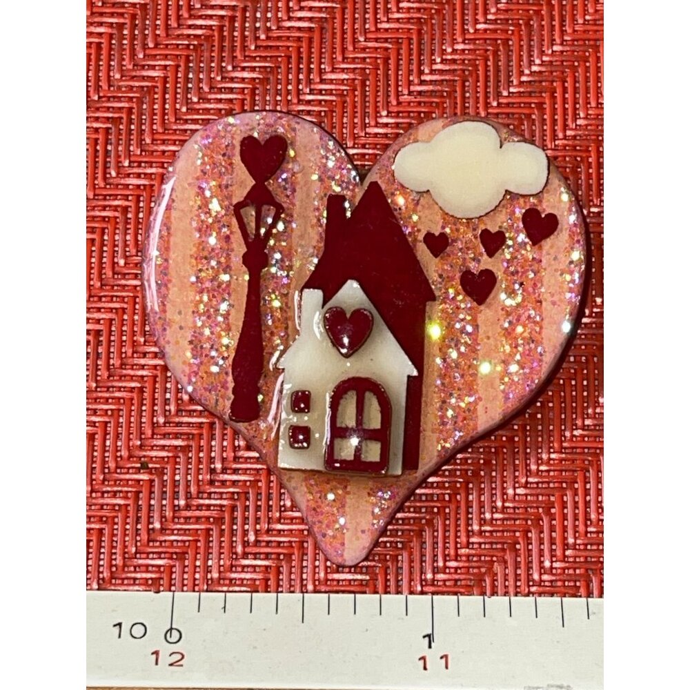 Vintage Lucinda Heart Shape Pin Glittery House Valentine Theme Red Pink Cream - Picture 13 of 16